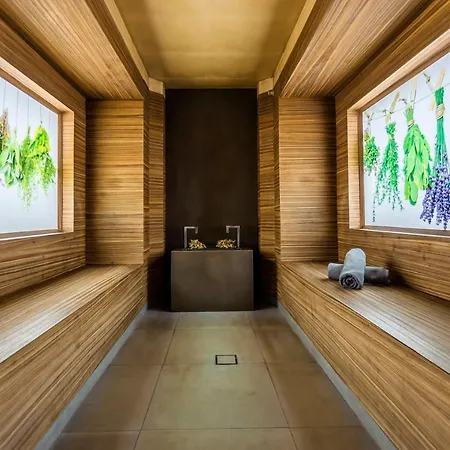 Arte & Park Hotell 5*